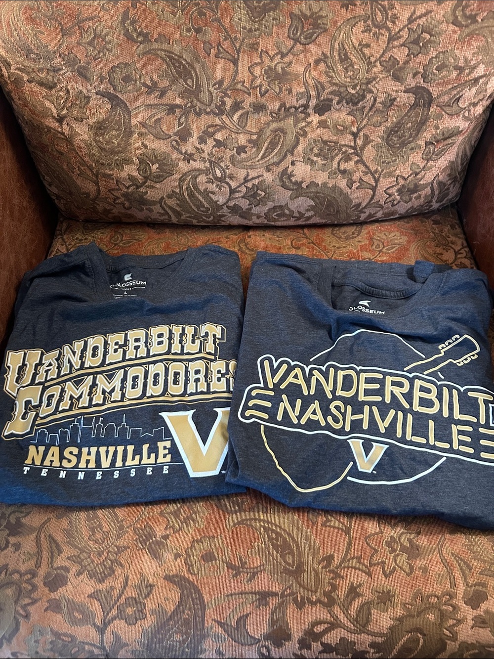 Lot of 2 Colosseum Vanderbilt Commodores Nashville Heather Gray Graphic Tee L